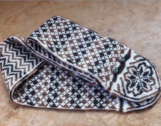 tounafield scarf image